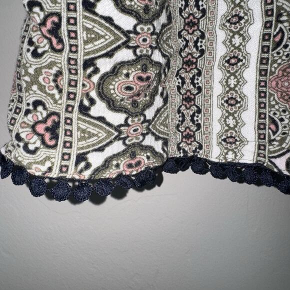 Three Dots Shorts Woman's Size S Green Floral Elastic Waist Pull On Pocket Boho - Picture 7 of 7